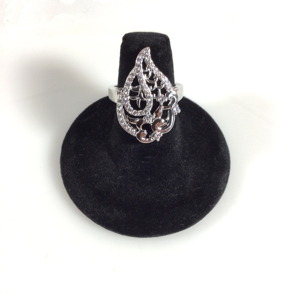 Silver and Cubic Zirconia Fashion Ring - Size 9 - Picture 1 of 4